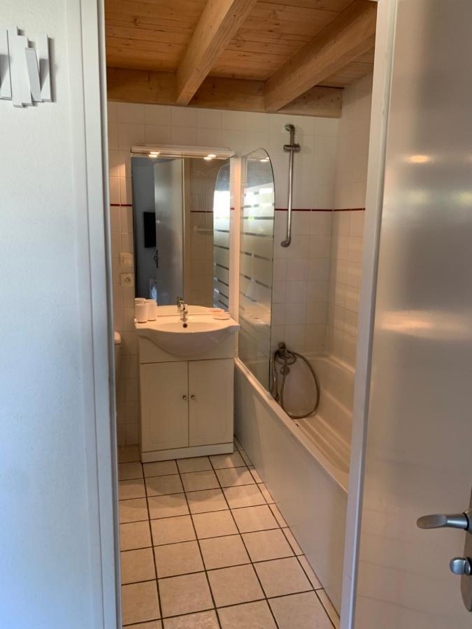 Maisonnette La Coti H5 Avec Piscine Interieure Chauffee, A 400 M De La Plage Et Menage De Fin Sejour Compris Saint-Georges-d'Oleron Exterior foto
